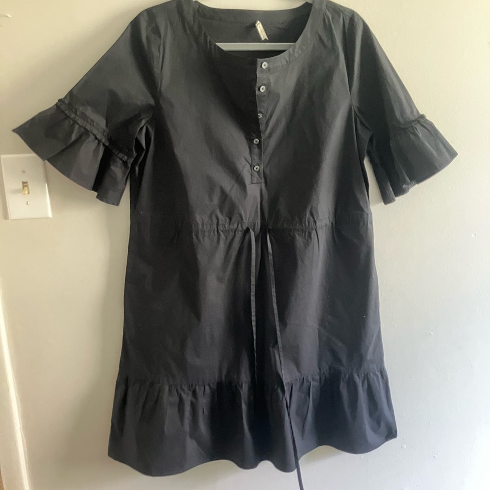 Ann Taylor Black V-Neck Blouse with Tag Detail